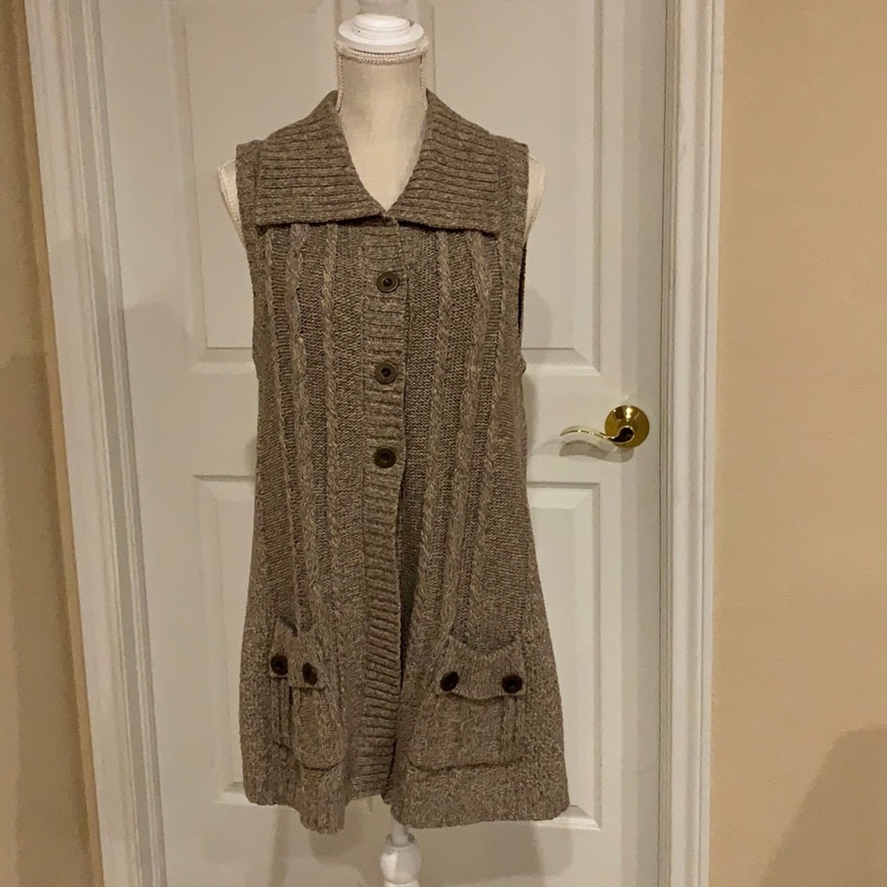 EUC Tan tunic sweater vest, button down the front Sz XL